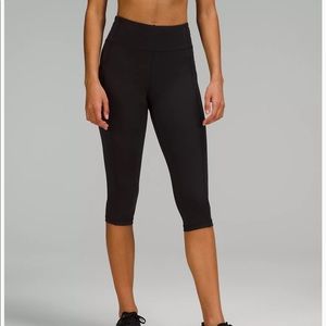 Lululemon high rise crop tight size 4